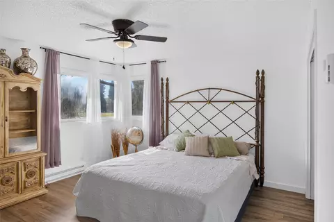 Bedroom - 911 Greers Ferry Rd, Libby, MT 59923 photo 1 of 4