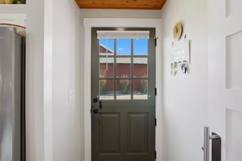 Entry Way - 320 Mansion View Loop, Hamilton, MT 59840 photo 1 of 4