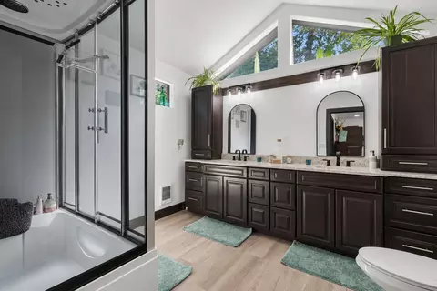 Bath - 2034 Foothill Rd, Kalispell, MT 59901 photo 2 of 4