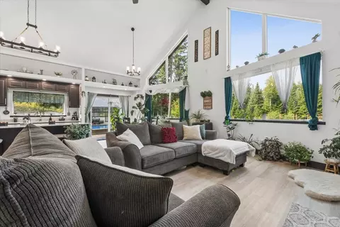 Living - 2034 Foothill Rd, Kalispell, MT 59901 photo 1 of 4