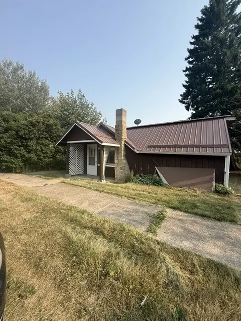 118 Fourth Ave S, Belt, MT 59412