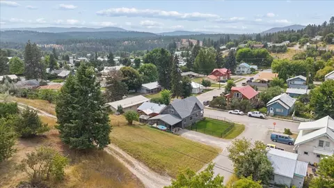 View/Area - 414 2nd Ave E, Eureka, MT 59917 photo 1 of 7
