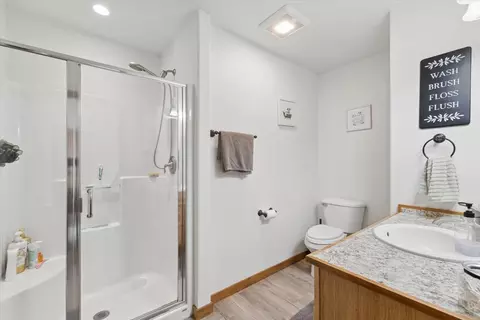 Bath - 414 2nd Ave E, Eureka, MT 59917 photo 1 of 4