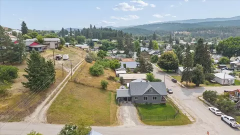View/Area - 414 2nd Ave E, Eureka, MT 59917 photo 2 of 7