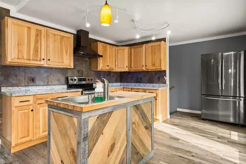 Kitchen - 353 Klock Rd, Cascade, MT 59421 photo 2 of 5