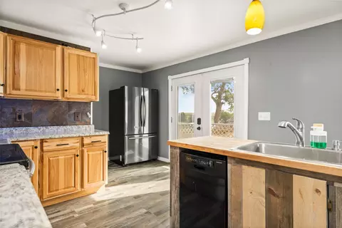 Kitchen - 353 Klock Rd, Cascade, MT 59421 photo 5 of 5