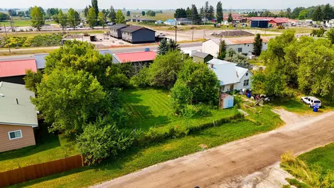 817 Andrew St NW, Ronan, MT 59864