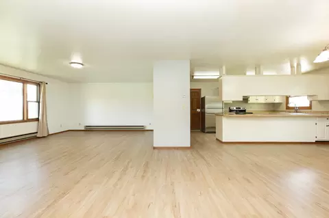 Living - 904 S Shoshone Loop, Hamilton, MT 59840 photo 7 of 16