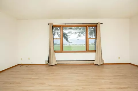 Living - 904 S Shoshone Loop, Hamilton, MT 59840 photo 9 of 16