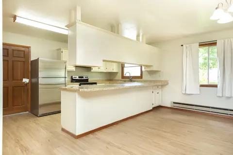 Kitchen - 904 S Shoshone Loop, Hamilton, MT 59840 photo 1 of 3