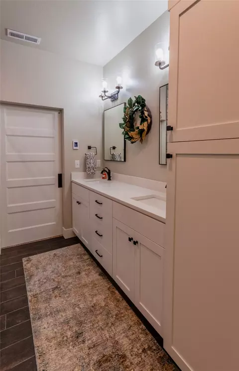 Bath - 34533 Eagle Crest Dr, Polson, MT 59860 photo 1 of 3