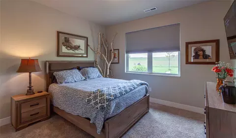 Bedroom - 34533 Eagle Crest Dr, Polson, MT 59860 photo 3 of 5