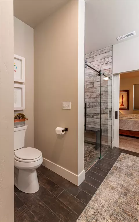 Bath - 34533 Eagle Crest Dr, Polson, MT 59860 photo 2 of 3