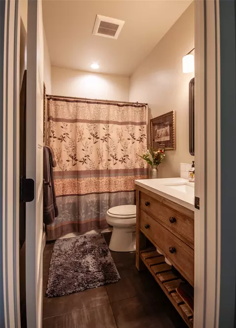 Bath - 34533 Eagle Crest Dr, Polson, MT 59860 photo 3 of 3