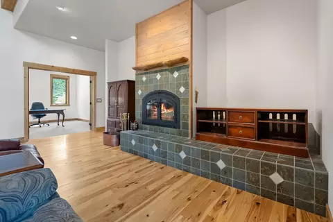 Living - 20 Bitterroot Cove Ct, Marion, MT 59925 photo 2 of 7