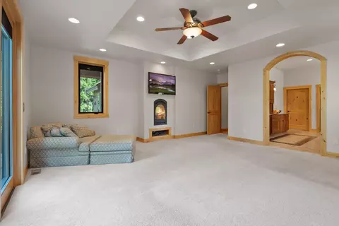 Bedroom - 20 Bitterroot Cove Ct, Marion, MT 59925 photo 4 of 6
