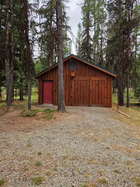 1256 Bitterroot Ln, Marion, MT 59925 photo 7