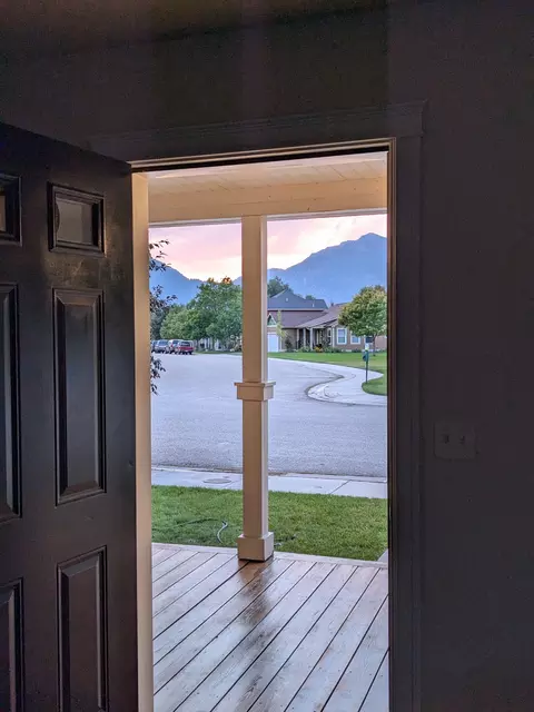 Entry Way - 121 Silverberry St, Hamilton, MT 59840 photo 1 of 2
