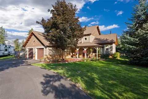 1086 Cowboy Way, Columbia Falls, MT 59912
