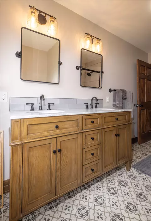 Bath - 14013 Mt Hwy 21, Simms, MT 59477 photo 2 of 2