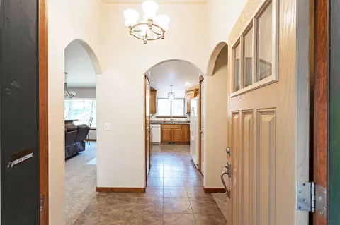 Entry Way - 105 River Ridge Ln E, Superior, MT 59872 photo 1 of 3