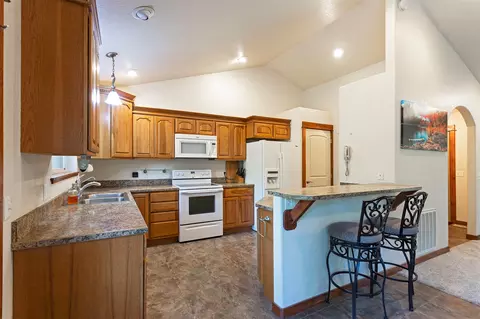 Kitchen - 105 River Ridge Ln E, Superior, MT 59872 photo 2 of 3
