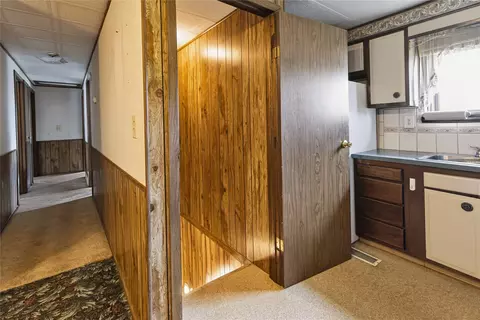 Entry Way - 504 N Adams St, Boulder, MT 59632 photo 3 of 4