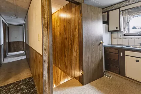 Entry Way - 504 N Adams St, Boulder, MT 59632 photo 2 of 4