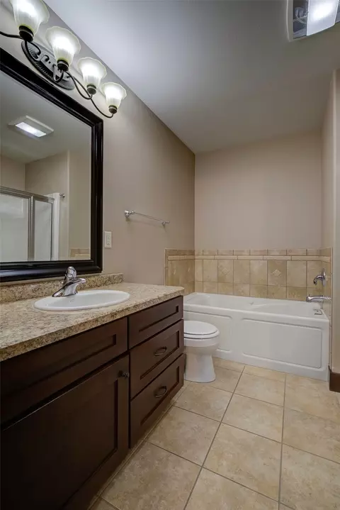 Bath - 222 A Northgate Loop, Helena, MT 59601 photo 2 of 4