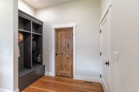 Entry Way - 8 Towering Pine Ct, Kalispell, MT 59901 photo 4 of 4