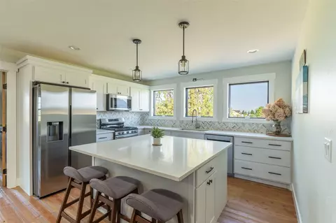 Kitchen - 8 Towering Pine Ct, Kalispell, MT 59901 photo 10 of 13