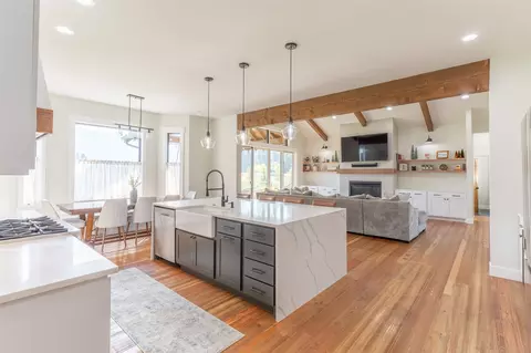 Kitchen - 8 Towering Pine Ct, Kalispell, MT 59901 photo 7 of 13