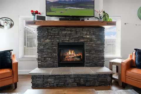 Living - 156 Ali Loop, Kalispell, MT 59901 photo 3 of 4