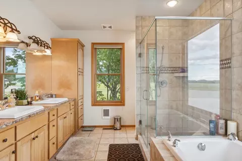 Bath - 6135 Old Mt Hwy 35, Bigfork, MT 59911 photo 2 of 2