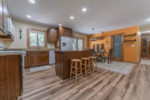 Kitchen - 331 Peaceful Dr, Bigfork, MT 59911 photo 1 of 8