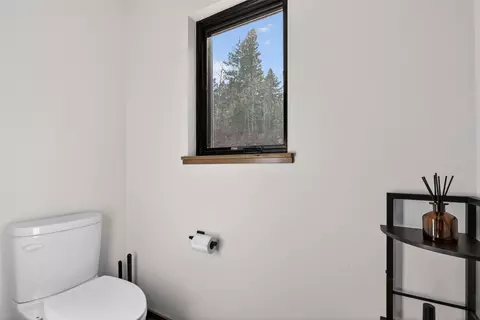 Bath - 34 Cox Creek Ln, Cascade, MT 59421 photo 4 of 11