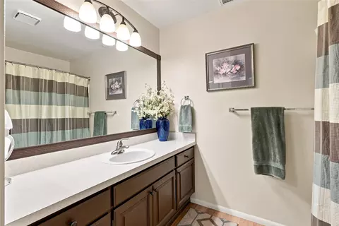 Bath - 1170 Pine St, Hamilton, MT 59840 photo 3 of 3