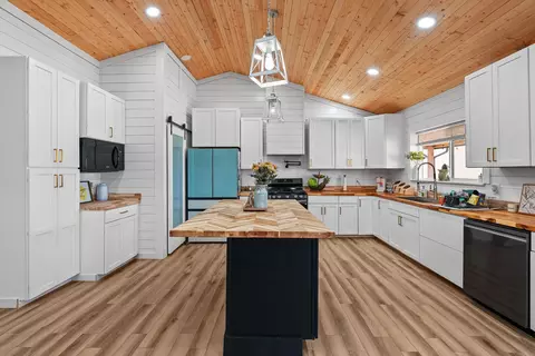 Kitchen - 69 Fox Hill Dr, Hall, MT 59837 photo 1 of 1