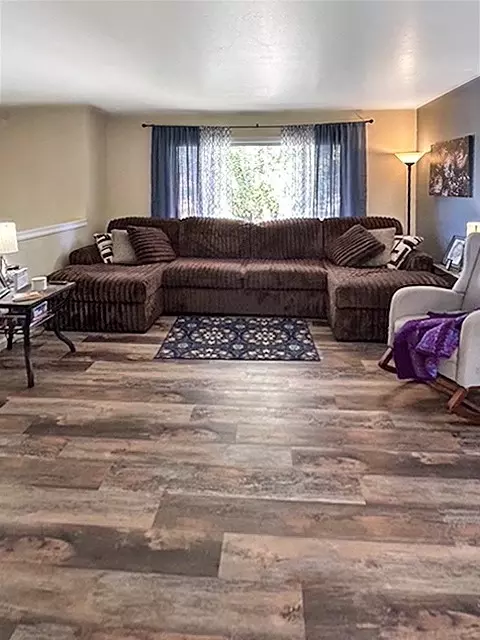 Living - 1408 Idaho Ave, Libby, MT 59923 photo 2 of 4