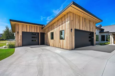 Exterior - 1283 Lake Pointe Dr, Bigfork, MT 59911 photo 4 of 12