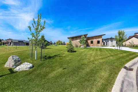 Exterior - 1283 Lake Pointe Dr, Bigfork, MT 59911 photo 10 of 12
