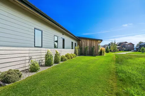 Exterior - 1283 Lake Pointe Dr, Bigfork, MT 59911 photo 12 of 12