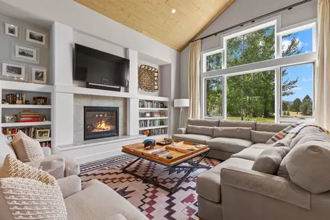 Living - 9 Lariat Loop, Bozeman, MT 59715 photo 1 of 5