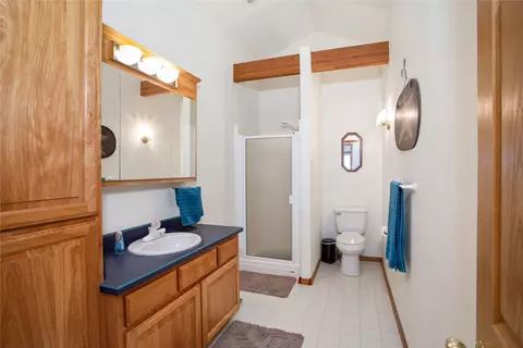 Bath - 114 Eagle Dr, Polson, MT 59860 photo 1 of 2