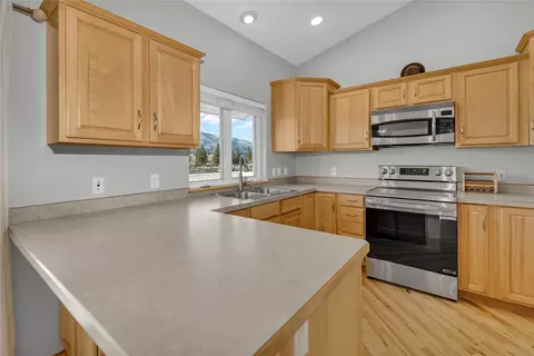Kitchen - 193 Cormoret Loop, Florence, MT 59833 photo 2 of 5
