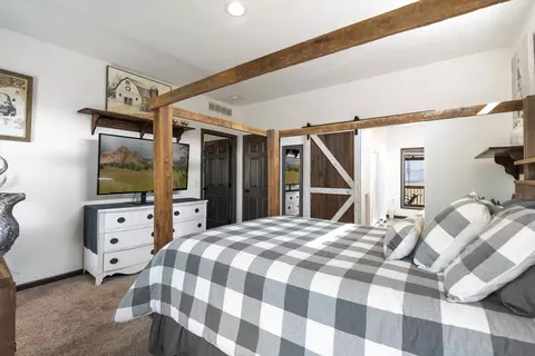 Bedroom - 83 Fox Hill Dr, Hall, MT 59837 photo 2 of 4