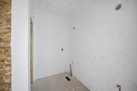 Bath - 206 Lore Ln, Hamilton, MT 59840 photo 1 of 3
