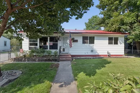 14 Council Bluffs Dr, Columbia Falls, MT 59912