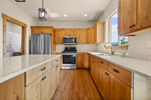 Kitchen - 1132 Clark Fork Dr, Kalispell, MT 59901 photo 2 of 2