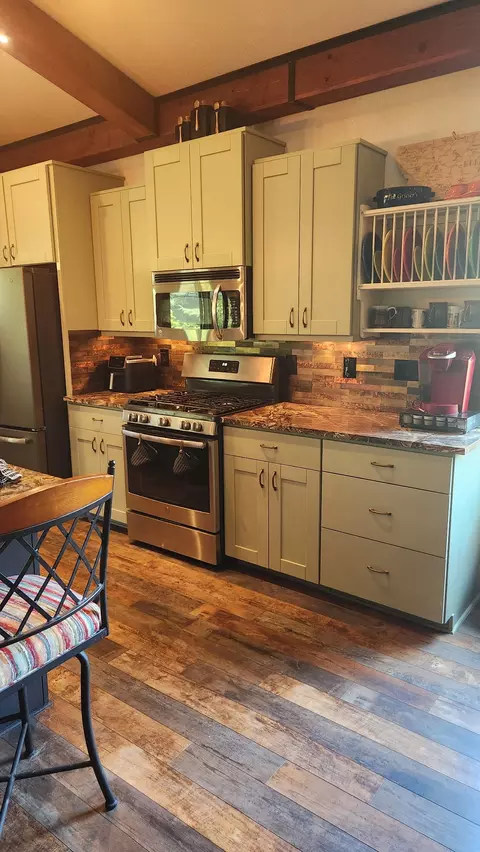 Kitchen - 343 Stumptown Loop, Whitefish, MT 59937 photo 5 of 6